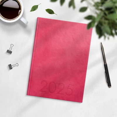 Kalender 2025 Weekly A5 Rosa konstläder